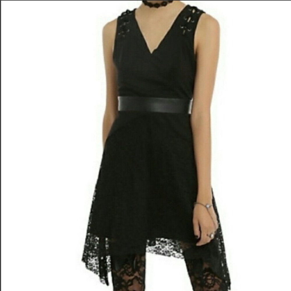 Hot Topic V Neck Black Dress